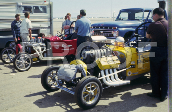 60-185 Two fuel altereds at Bakersfield 1965